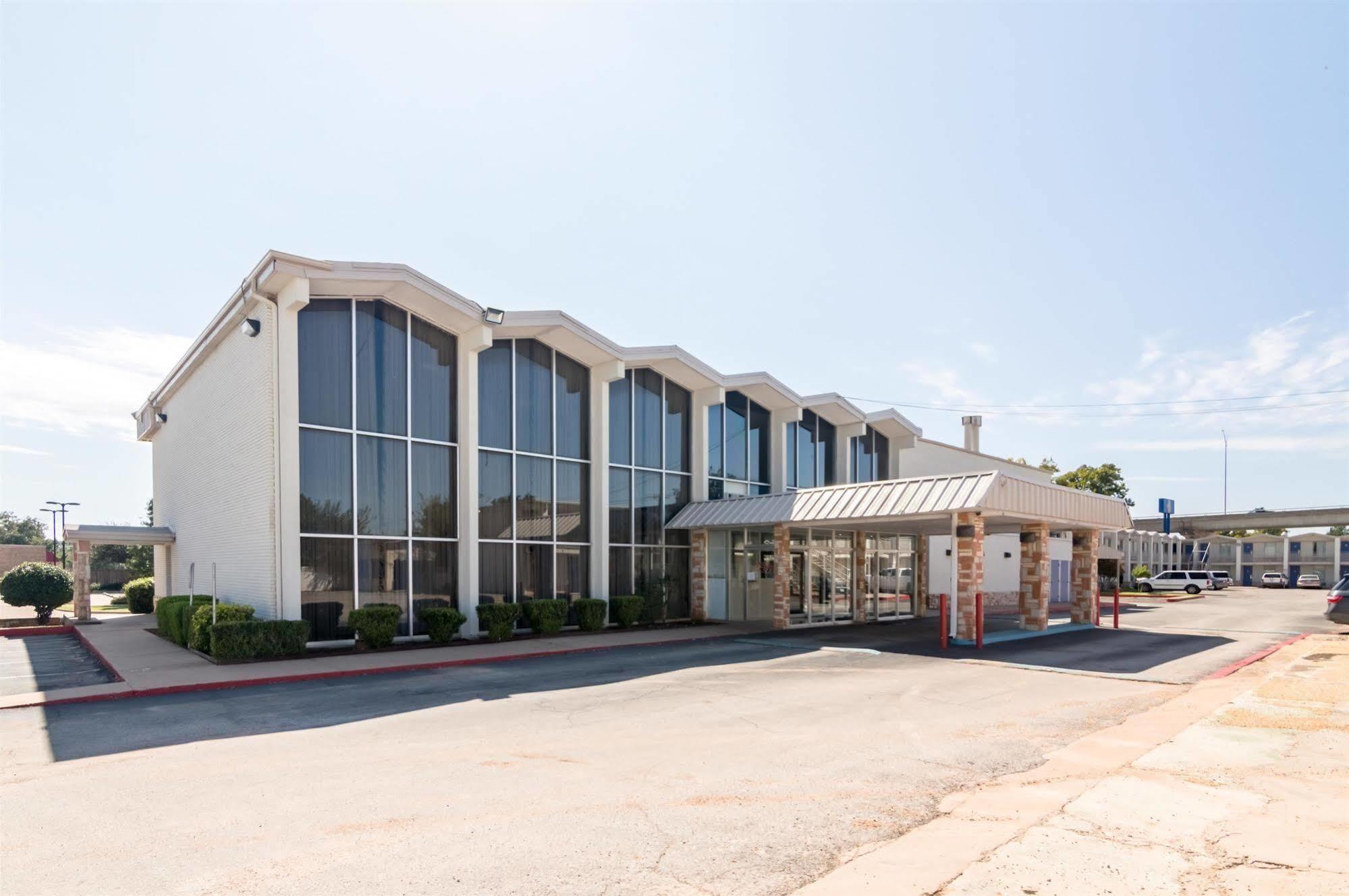 Delux Inn Wichita Falls Exterior foto